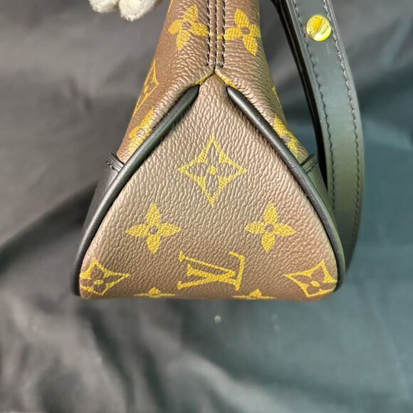Louis Vuitton Boulogne Monogram Canvas Shoulder Bag — Black Trim, Like New - Picture 14 of 16